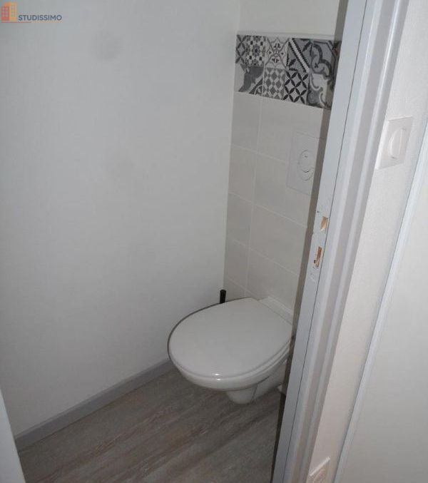 Studio meublé 31m² Le Creusot - Centre, en très bon état - Photo 2