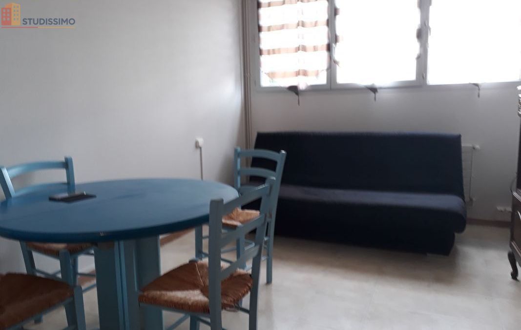 Studio 21m² Mâcon 71000 - Meublé, DPE D - Photo 2