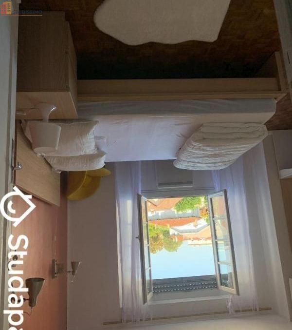 Studio 12m² Pau centre - Meublé, au 3e étage - Photo 3