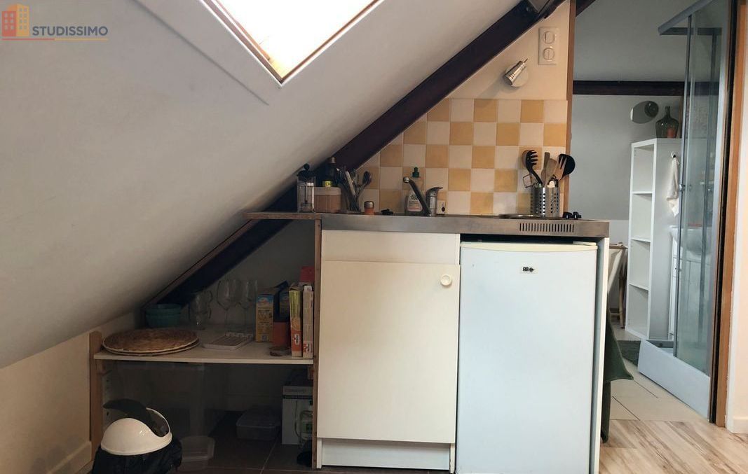Studio 12m² Le Mans 72000 - Meublé, plein centre - Photo 1