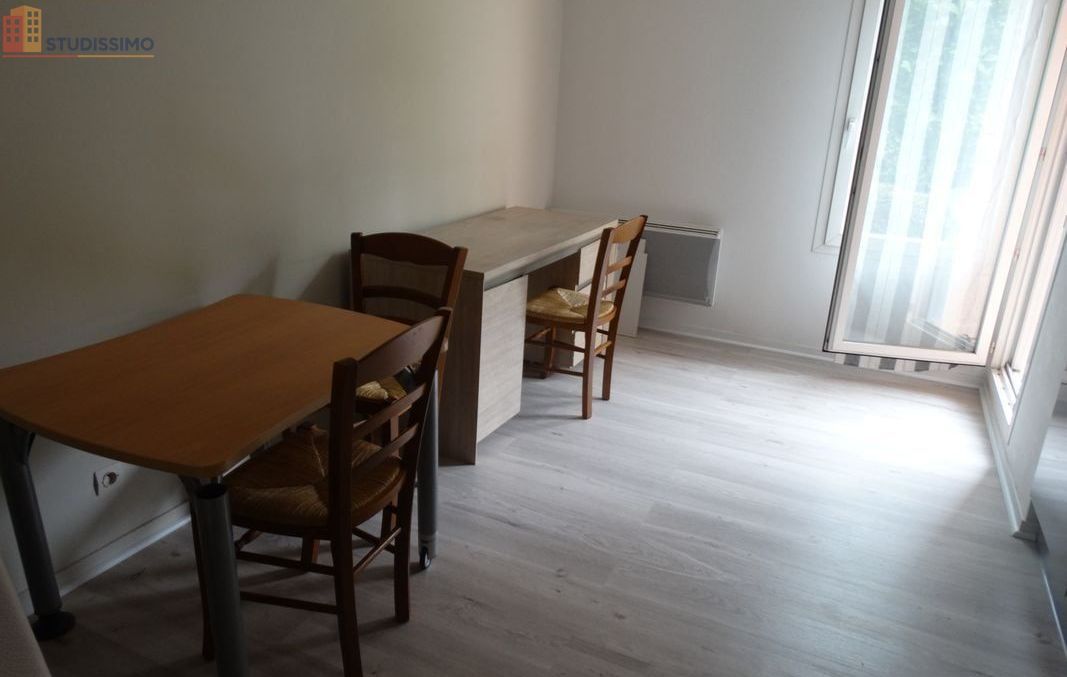 Studio meublé 25m² Pau 64000 - Libre, meublé - Photo 1