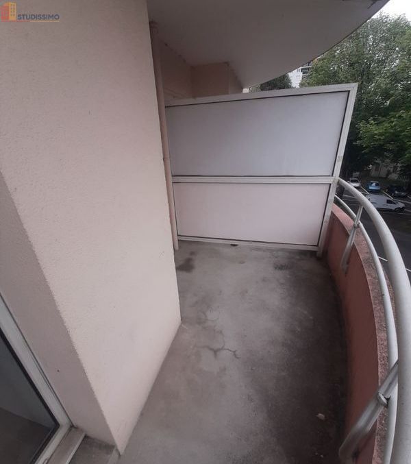 Studio meublé 21m² Pau 64000 - Lumineux, balcon et parking - Photo 1