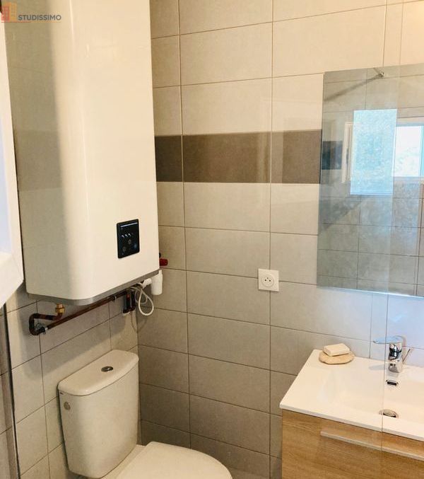 Studio meublé 28m² Pau 64000 - Meublé, lumineux - Photo 1