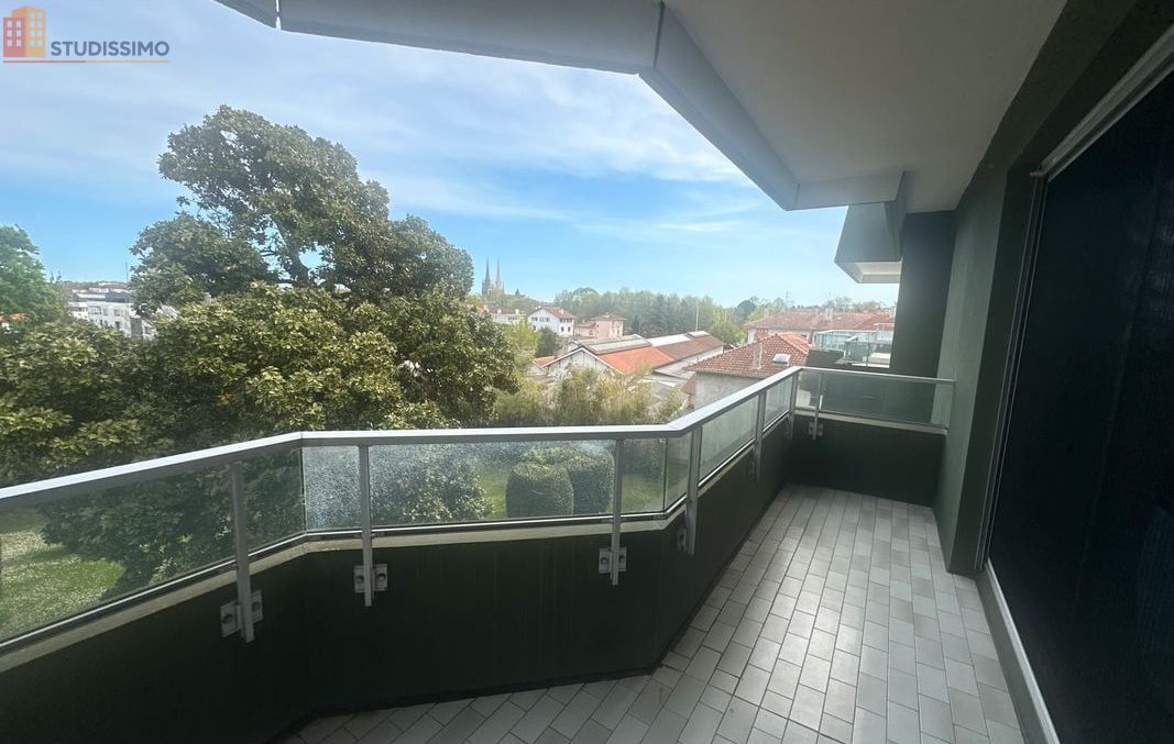 Studio 27m² Bayonne 64100 - Meublé, terrasse - Photo 1