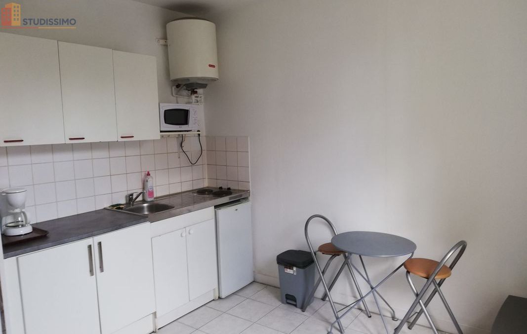 Studio meublé 24m² Pau centre - Proche Halles, lumineux - Photo 1