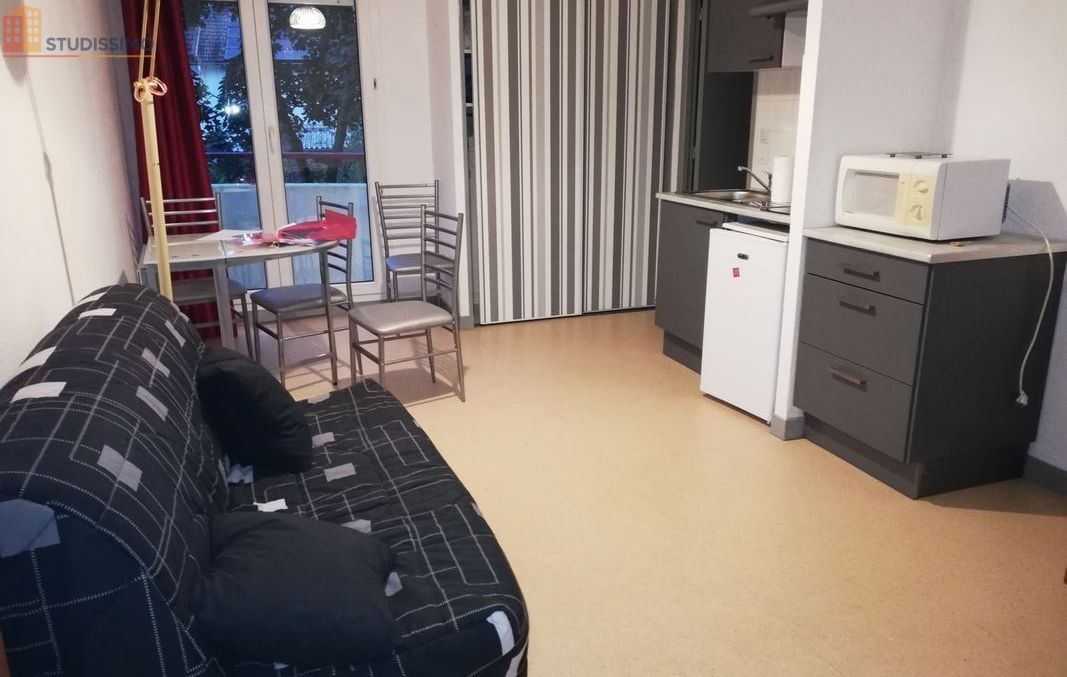 Studio meublé 22m² Le Mans - Balcon, parking - Photo 2