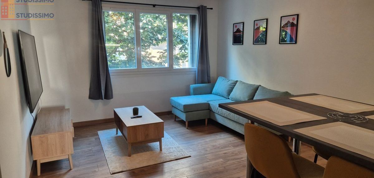 Studio 71m² Pau 64000 - Rénové, meublé - Photo 2