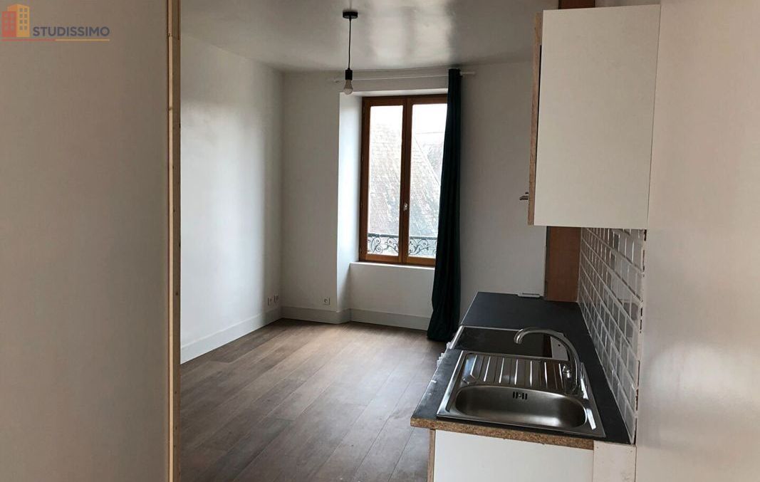 Studio 20m² La Flèche - 1er étage, lumineux - Photo 3