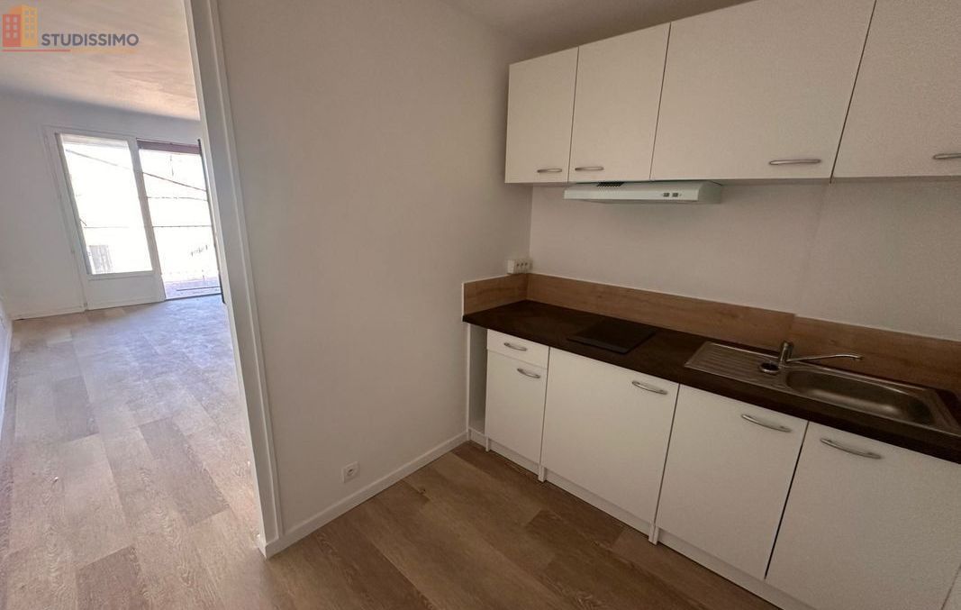 Studio 36m² Nîmes - lumineux, proche commodités - Photo 8