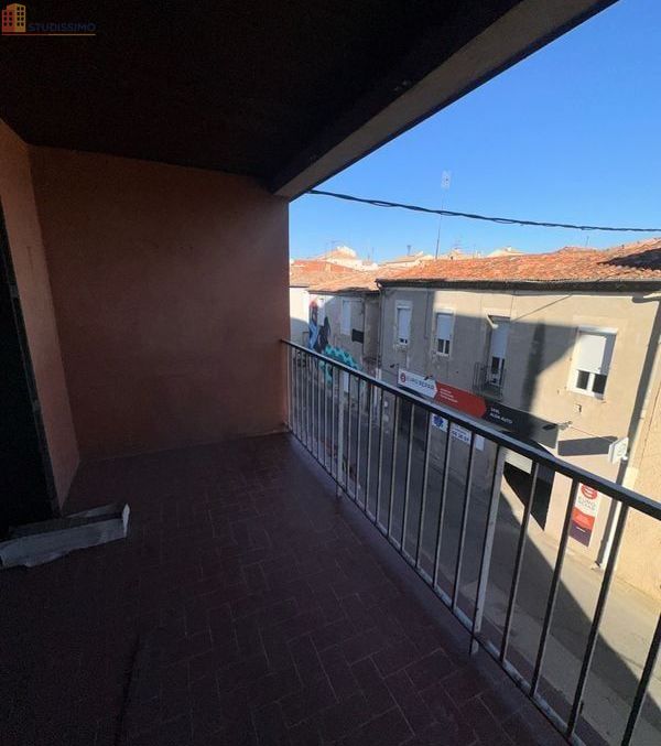 Studio 36m² Nîmes - lumineux, proche commodités - Photo 3