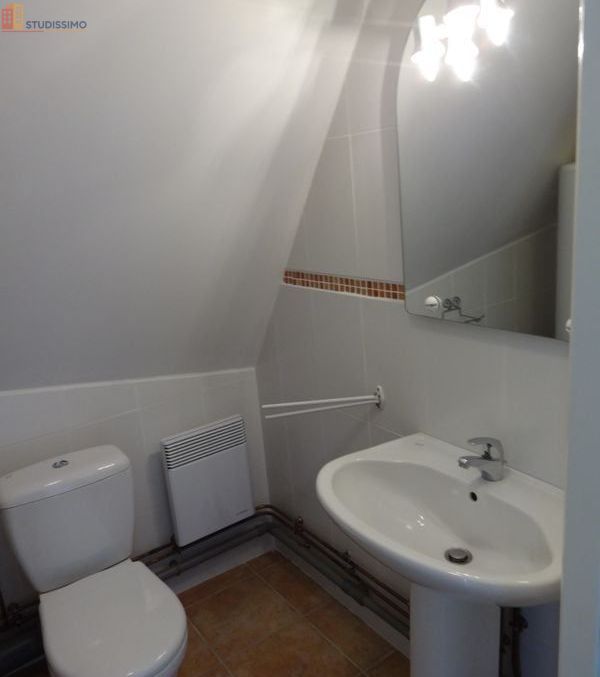 Studio 24m² Pau 64000 - Proche facs, calme - Photo 1