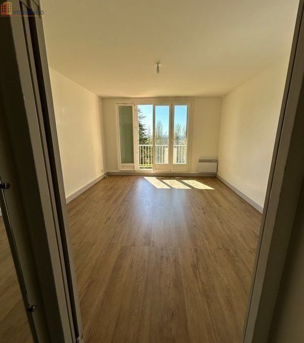 Studio 27m² Le Mans 72000 - Balcon, parking - Photo 1