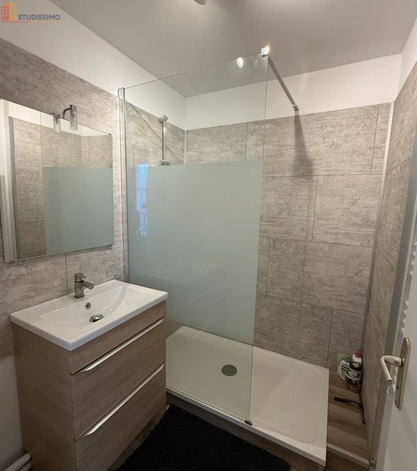 Studio 33m² Sablé-sur-Sarthe - lumineux, 2e étage - Photo 1