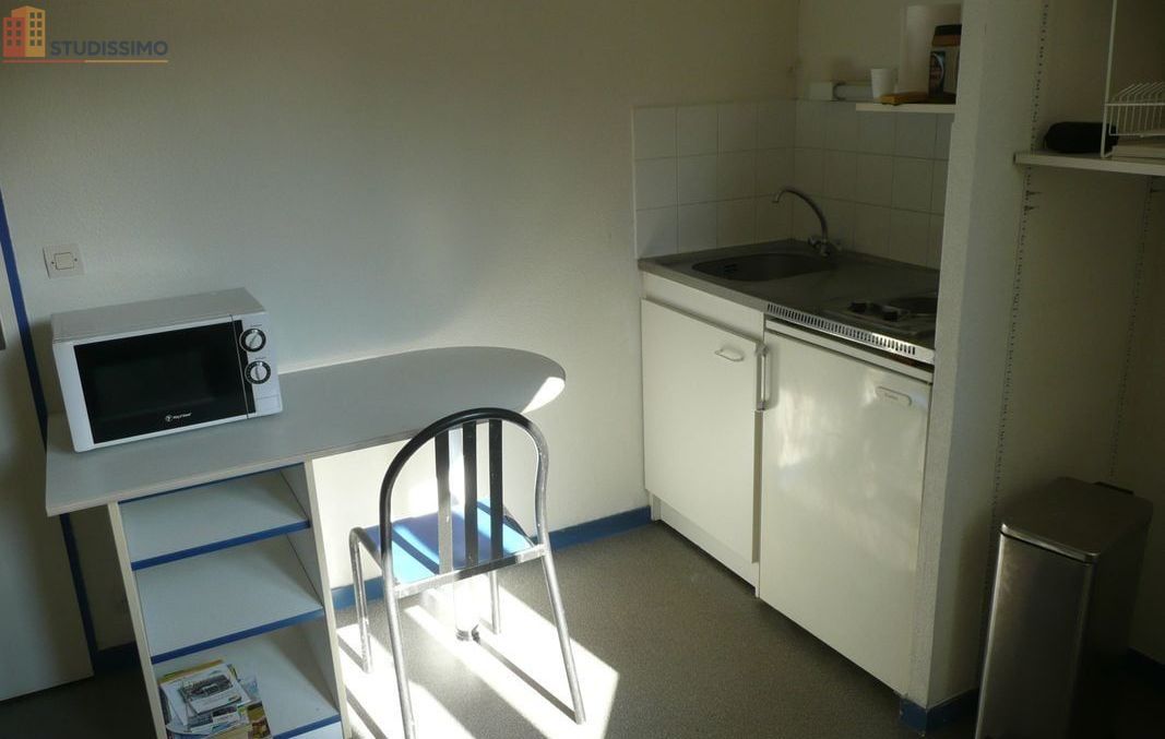 Studio meublé 19m² Chambéry - Meublé, dernier étage - Photo 2