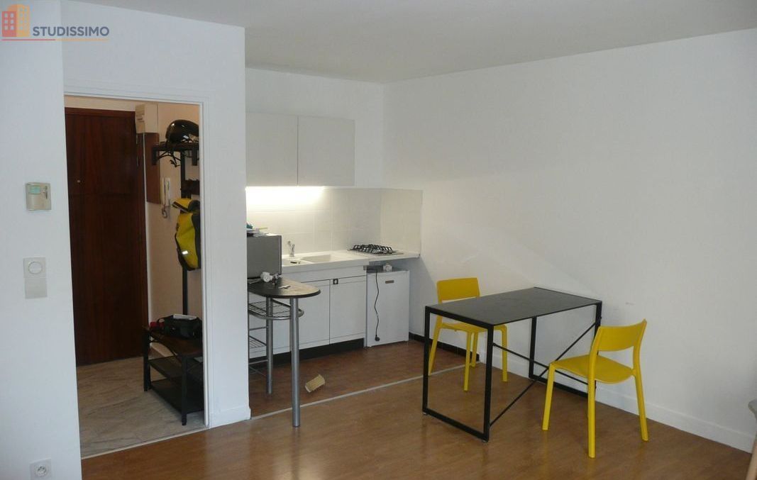 Studio 31m² Chambéry 73000 - Meublé, 3e étage - Photo 4
