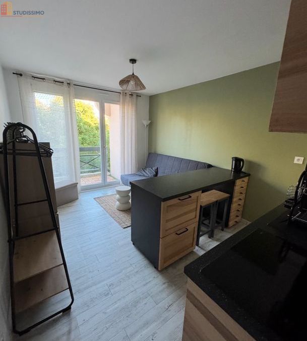 Studio meublé 18m² Chambéry 73000 - Balcon, lumineux - Photo 2