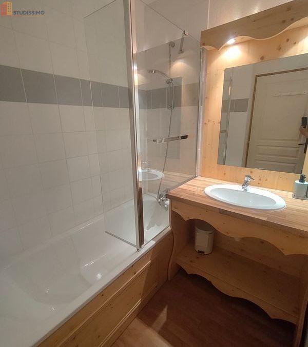 Studio meublé 25m² Orelle 73140 - Proche chantier Lyon-Turin - Photo 1