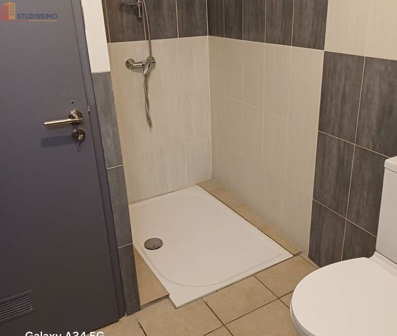 Studio 21m² Nîmes centre-ville - Photo 2
