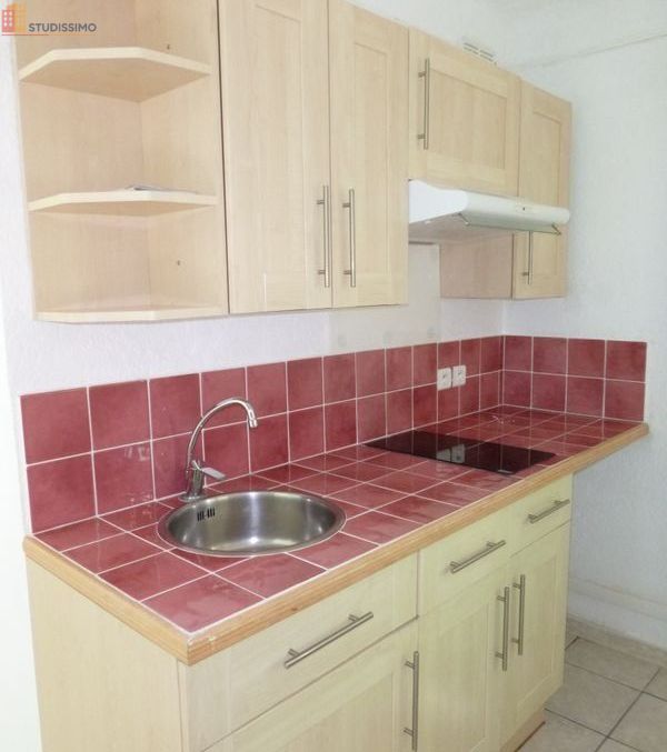 Studio 27m² Nîmes - DPE C, 1er étage - Photo 2