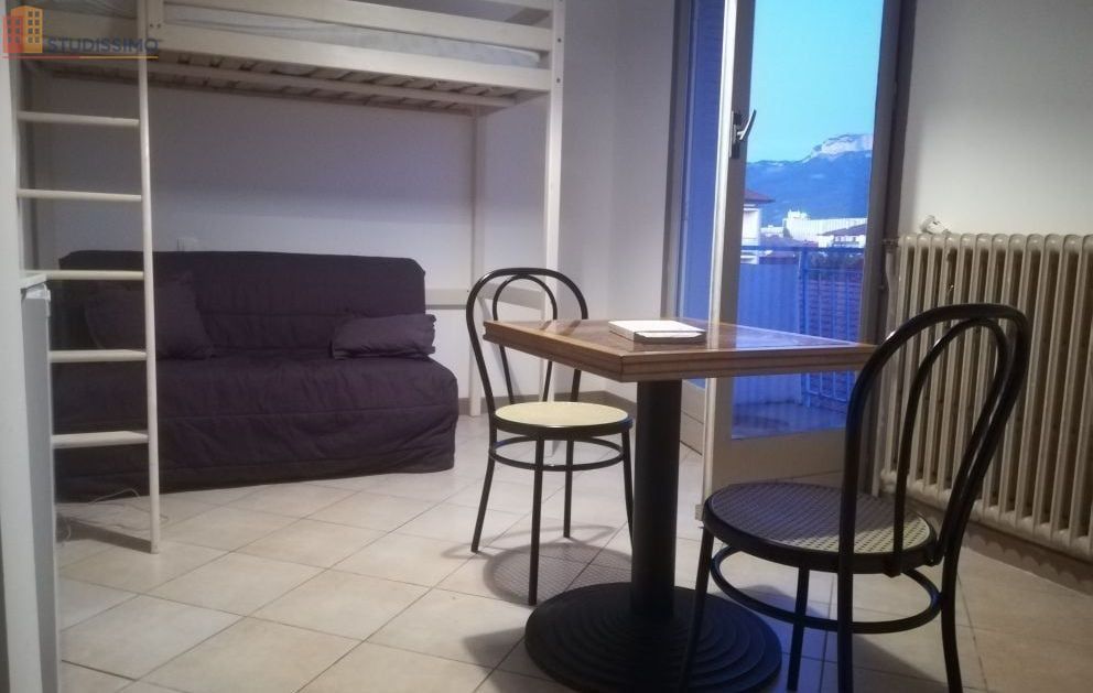 Studio 20m² Annecy - Meublé, dernier étage - Photo 2