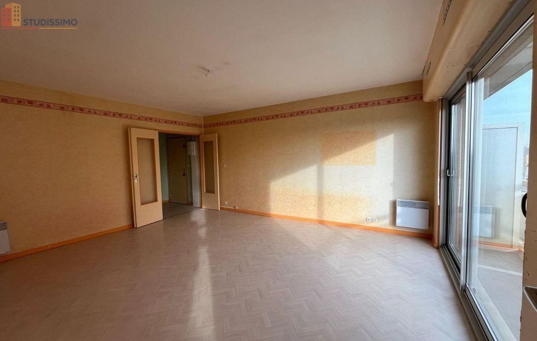 Studio 41m² Châteauroux - 4e étage, lumineux - Photo 2