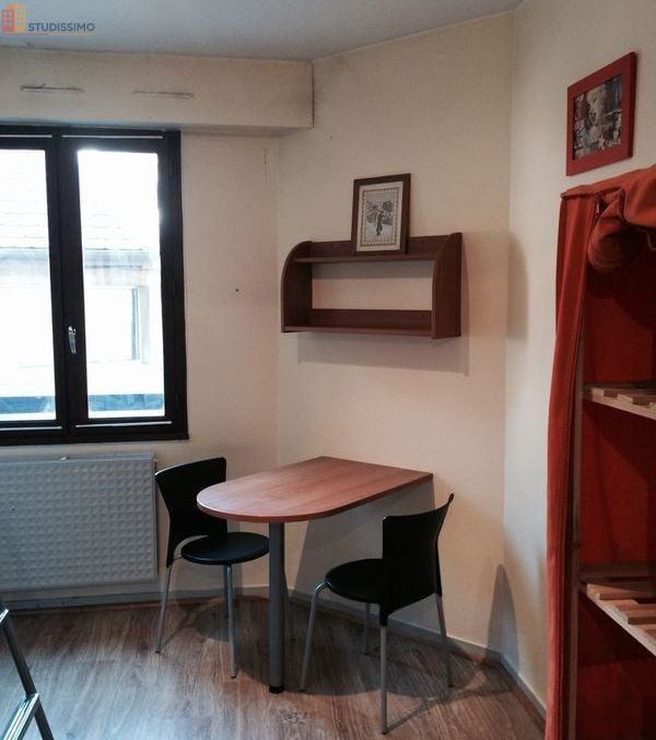 Studio meublé 17m² Annecy 74000 - Proche gare, lumineux - Photo 1