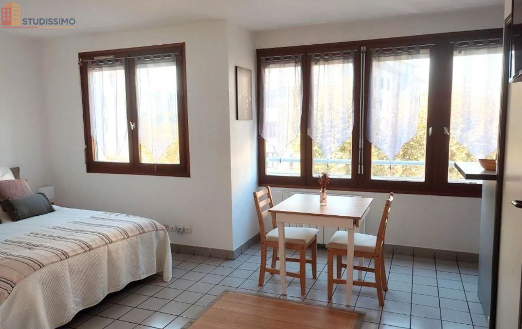 Studio 27m² Annecy centre - Meublé, proche commodités - Photo 3