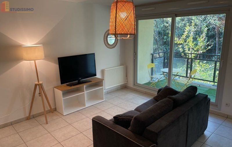 Studio 28m² Francheville 69340 - Balcon, piscine - Photo 2
