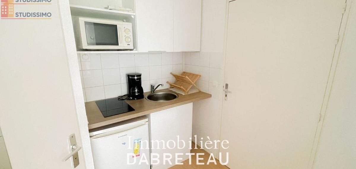 Studio 21m² Lyon 8e - Meublé, DPE D - Photo 3
