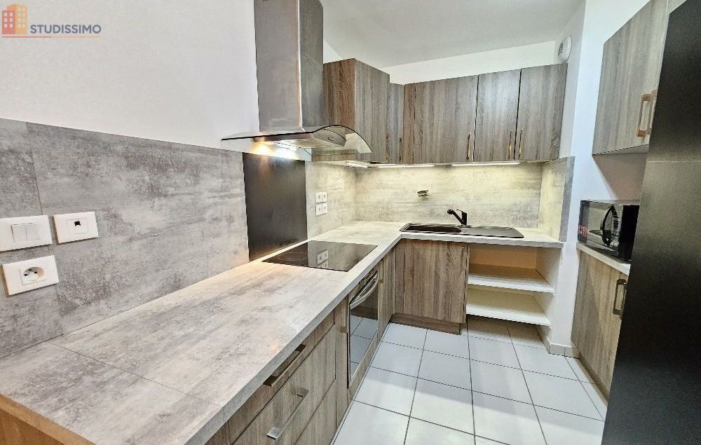 Studio 20m² Saint-Priest - Meublé, DPE C - Photo 11