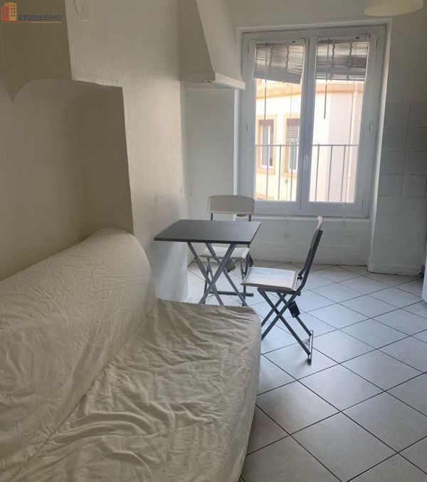 Studio meublé 18m² Lyon 3e - Rénové, proche métro Saxe Gambetta - Photo 1