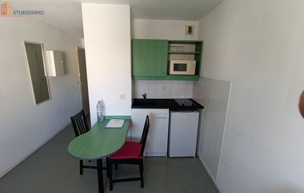 Studio meublé 19m² Lyon 3e - Dernier étage, lumineux - Photo 1