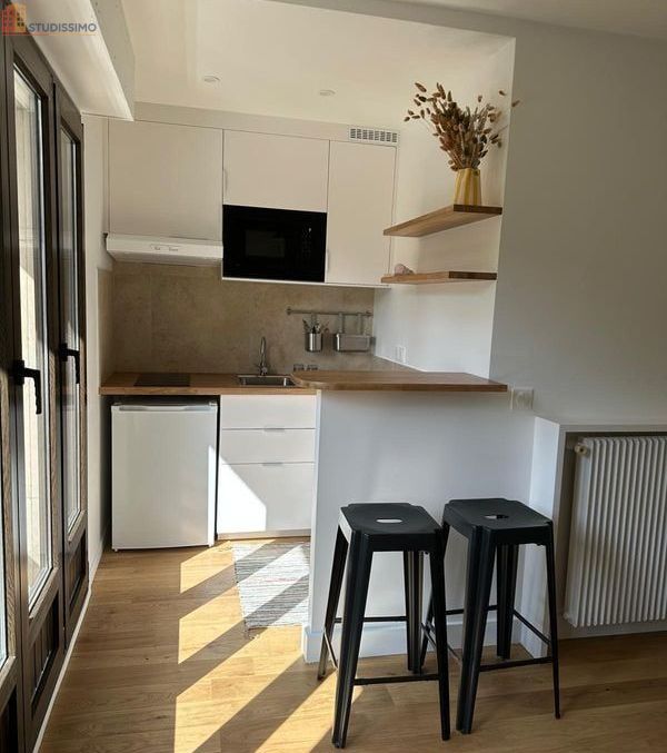 Studio meublé 22m² Paris 18e Jules Joffrin - Rénové, balcon - Photo 2