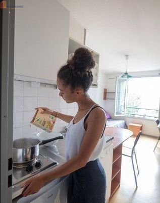 Studio meublé 30m² Lyon 7e - Étage élevé, lumineux - Photo 1