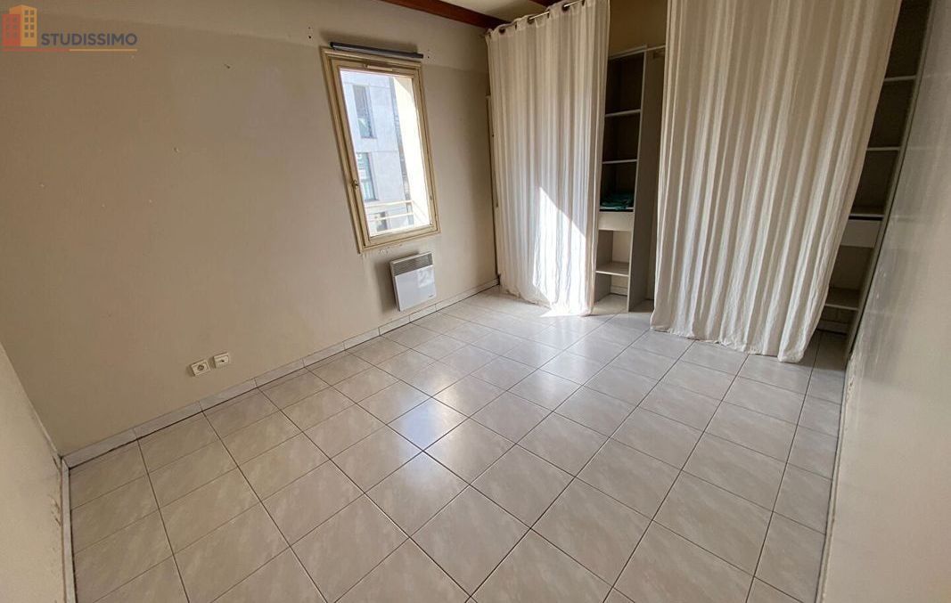 Studio 42m² Tours 37000 - Lumineux, étage 2/3 - Photo 2