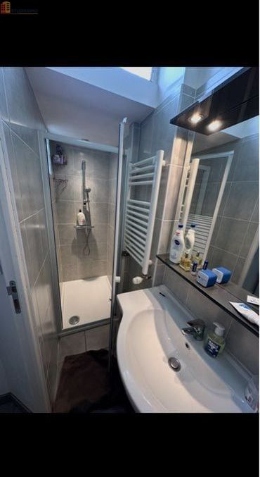 Studio meublé 18m² Lyon 8e - Climatisé, proche commodités - Photo 2