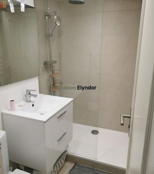 Studio meublé 26m² Paris 9e - Meublé, 4e étage - Photo 4
