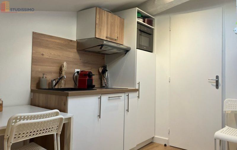 Studio meublé 16m² Saint-Genis-Laval - Mansardé, centre-ville - Photo 11