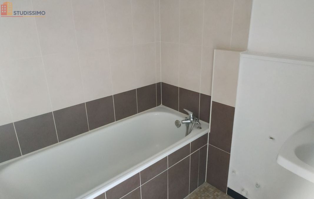 Studio 25m² Villeurbanne - Proche gare, meublé - Photo 2