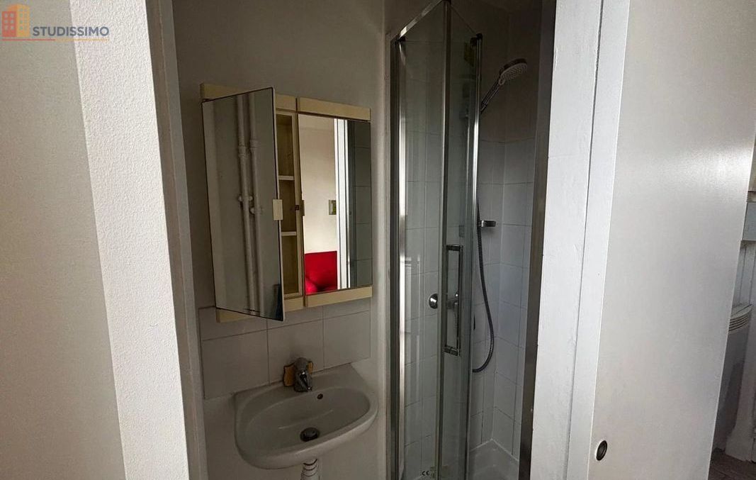 Studio meublé 9m² Paris 16e - Étage élevé, lumineux - Photo 3