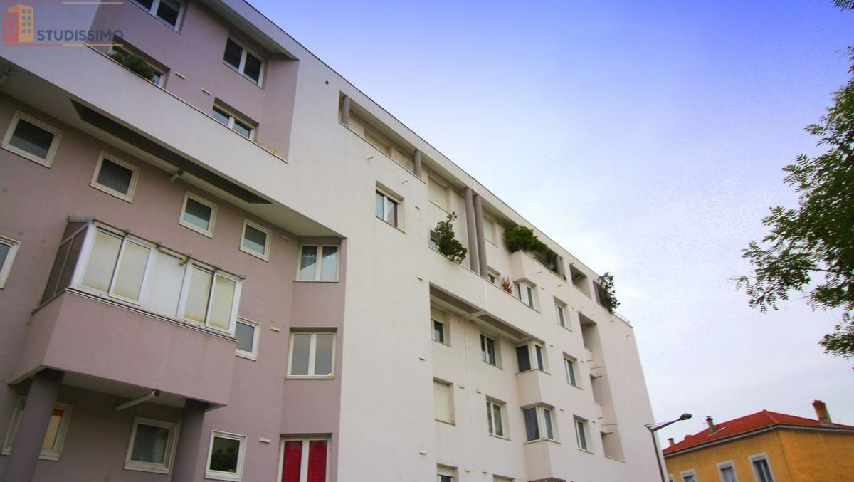 Studio meublé 23m² Lyon 8e - Dernier étage, lumineux - Photo 3