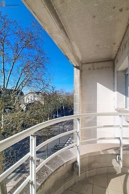 Studio 33m² Tours centre - Balcon, parking et cave - Photo 8