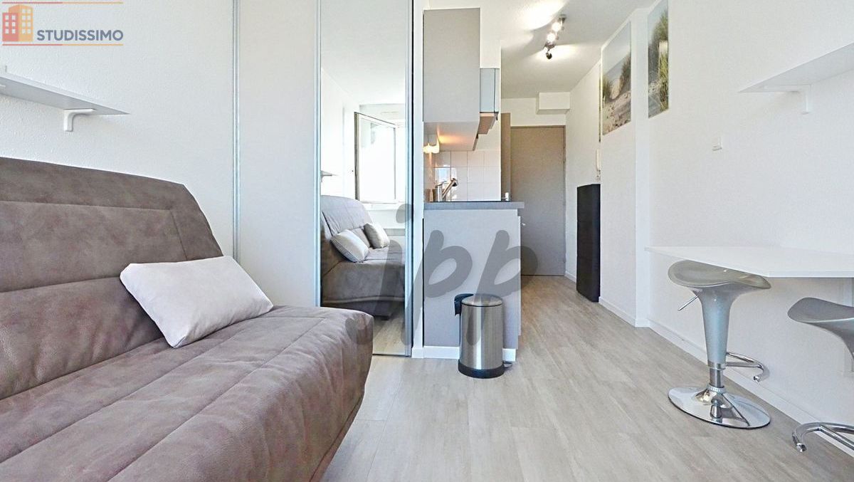 Studio meublé 18m² Lyon 8e - Métro, lumineux - Photo 2