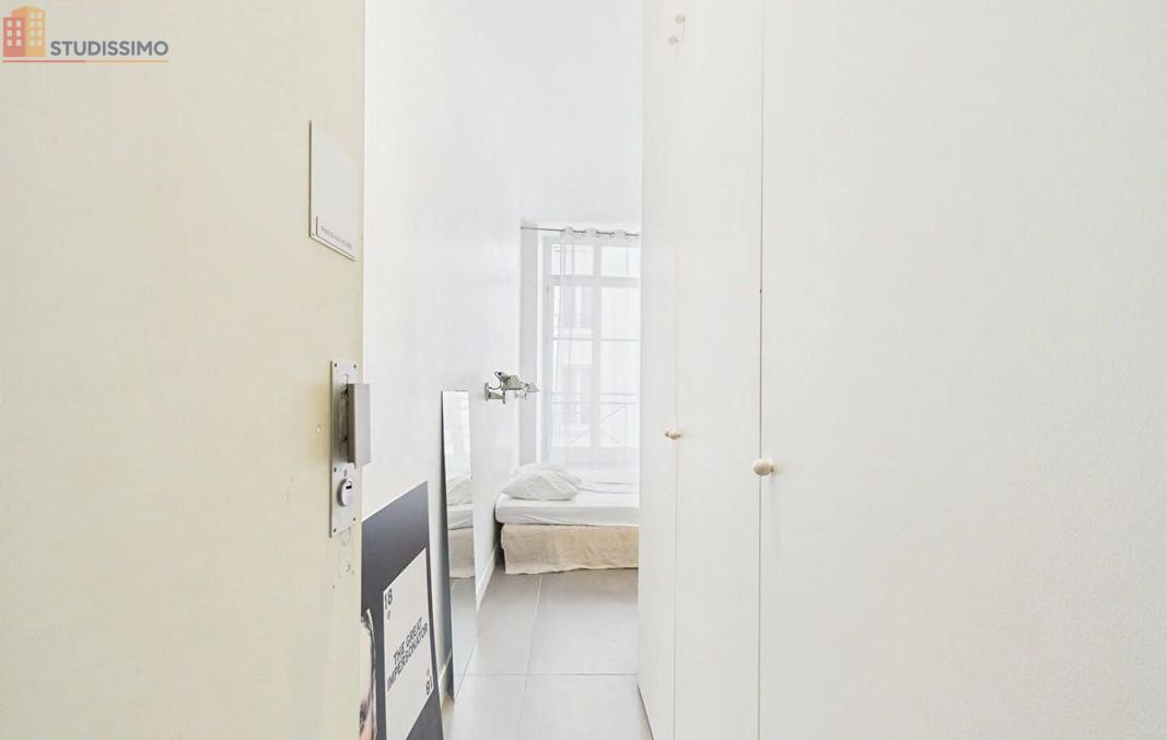Studio meublé 21m² Paris 2e - Meublé, 2e étage - Photo 8