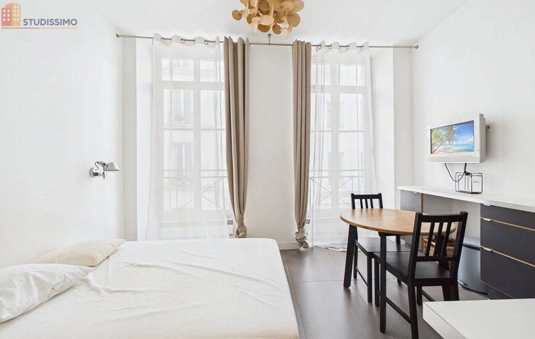 Studio meublé 21m² Paris 2e - Meublé, 2e étage - Photo 3
