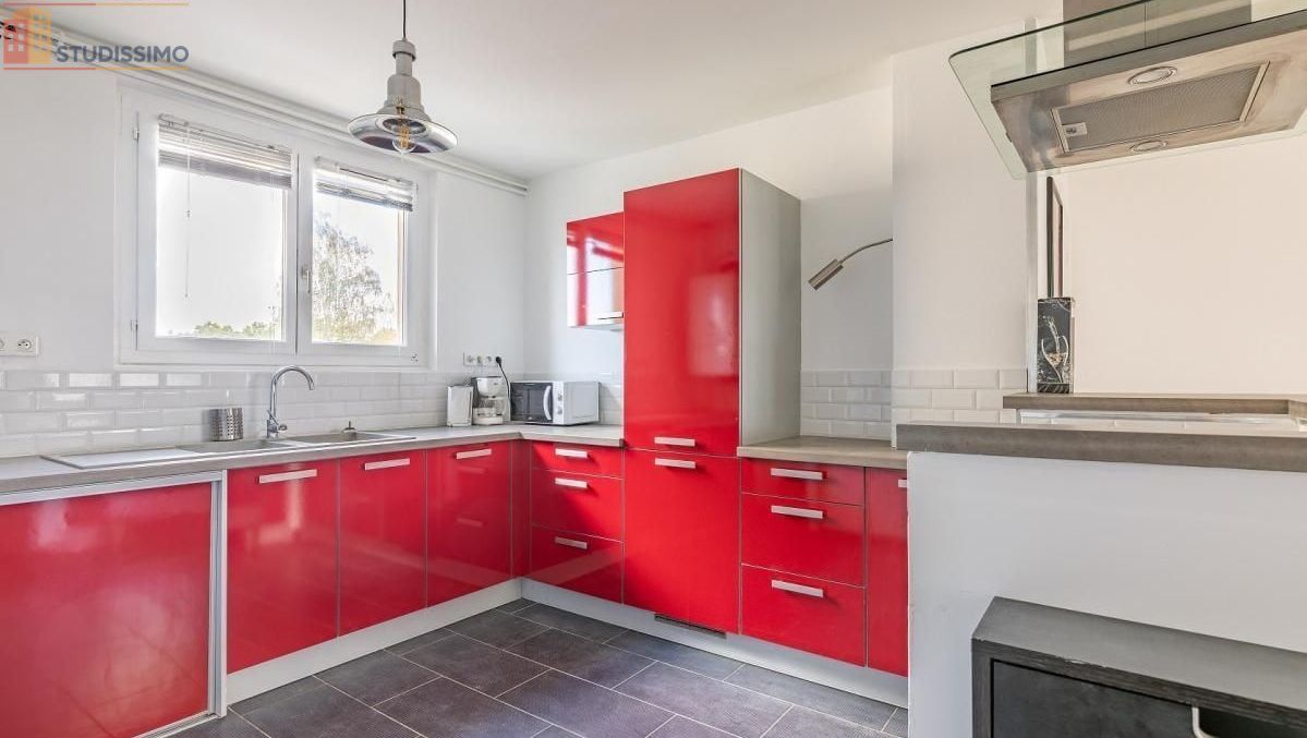 Studio 89m² Lyon 8e - Meublé, lumineux - Photo 1