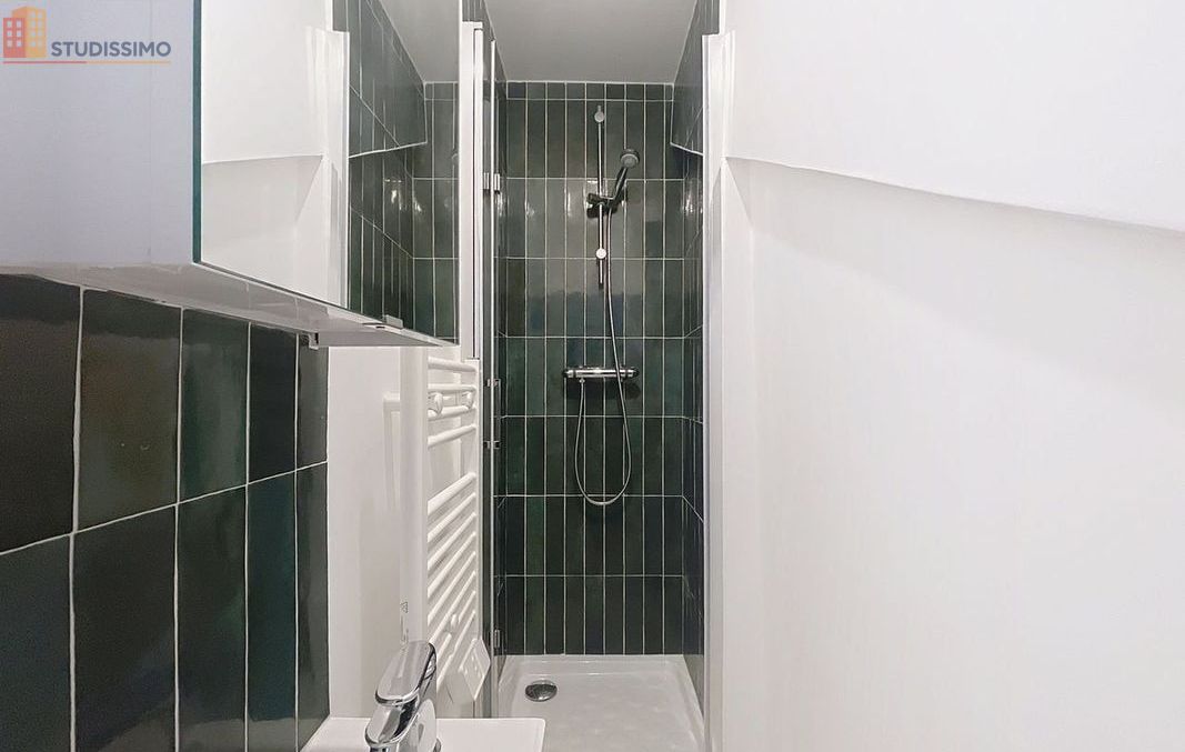 Studio meublé 21m² Paris 18e - Meublé, 2e étage - Photo 4