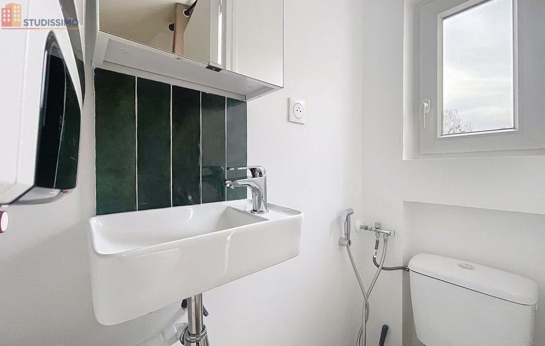 Studio meublé 21m² Paris 18e - Meublé, 2e étage - Photo 2