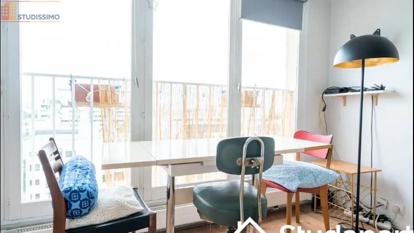 Studio meublé 27m² Paris 20e - Étage élevé, lumineux - Photo 1