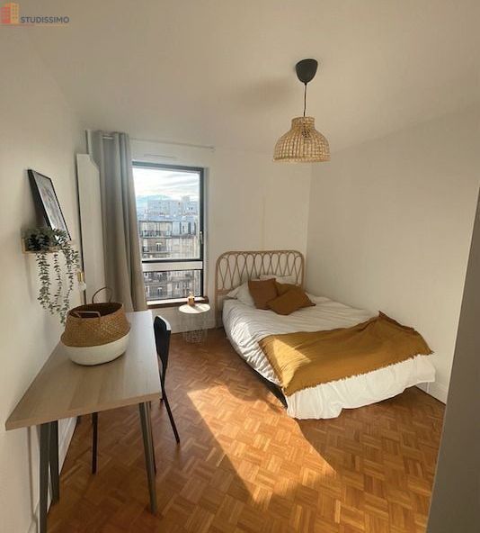 Studio meublé 12m² Paris 15e - Étage élevé, lumineux - Photo 3